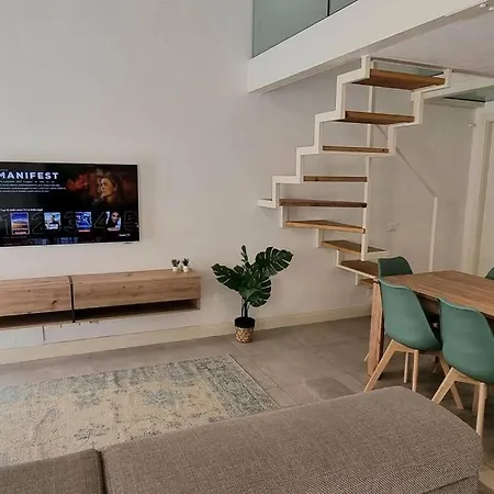 Classy Homes - Acquamarina Apartament